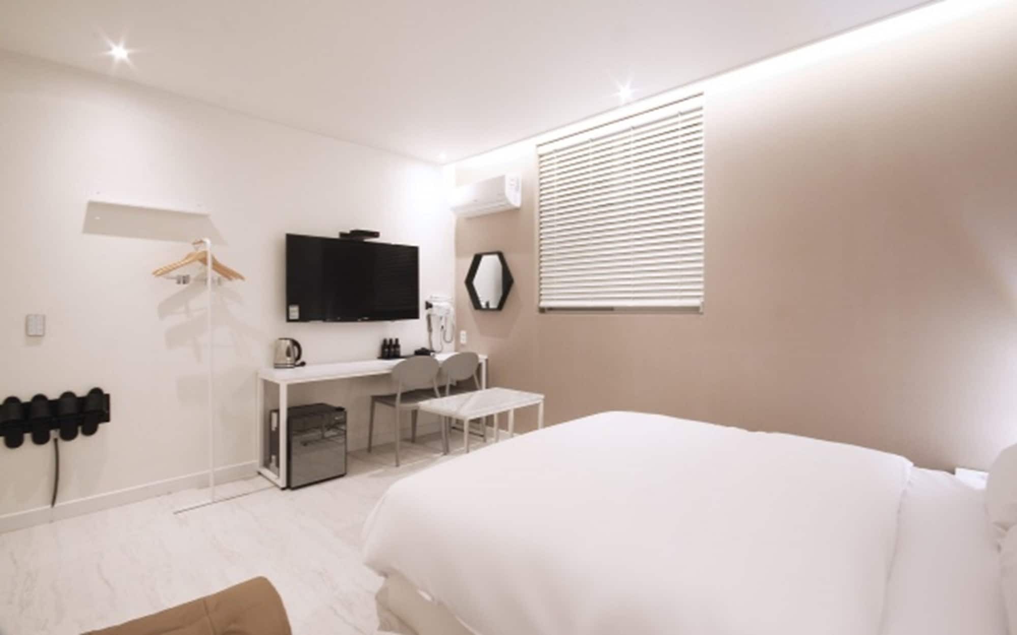 Hotel Yam Yeosu Hakdong Exterior photo